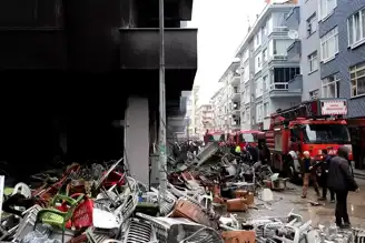 Arhavi'de Depo Yangını: 2 Yaralı