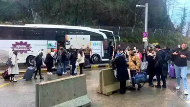 Sarp Sınır Kapısı'nda Yılbaşı Yoğunluğu!
