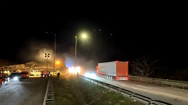 Karadeniz Sahil Yolu Tek Şerit Açıldı