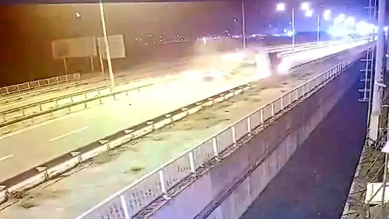 Rize'de Çekici-Kamyonet Kazası: 2 Yaralı